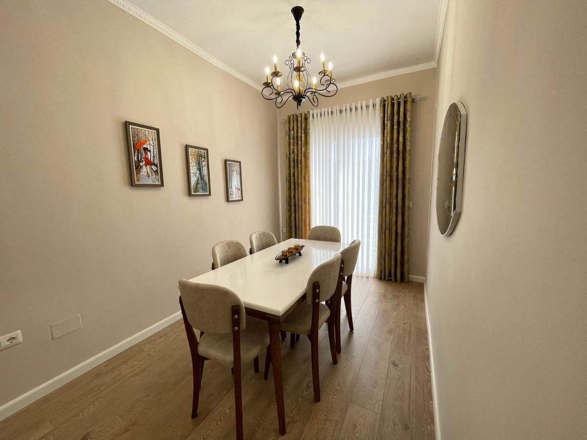 Joni & Joy Center Apartment Берат Екстериор снимка
